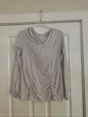 Light Gray Hooded Long-Sleeve Women’s Top